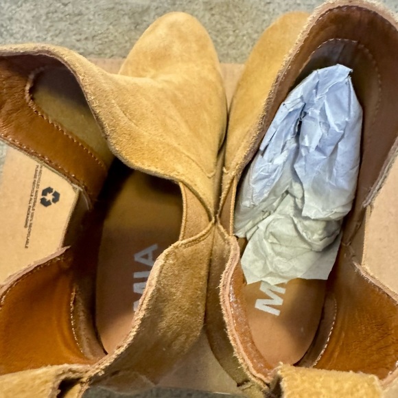 MIA Women's Tan Ankle Boots Sz 6 - Picture 4 of 16